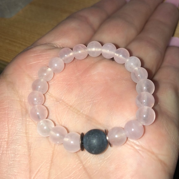 • LOVE • Rose Quartz + Shungite Bracelet - Picture 4 of 10